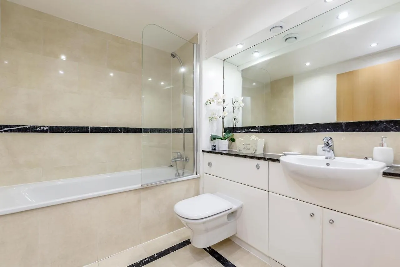 Apartment Larger Groups-London Excel -O2-Canarywharf